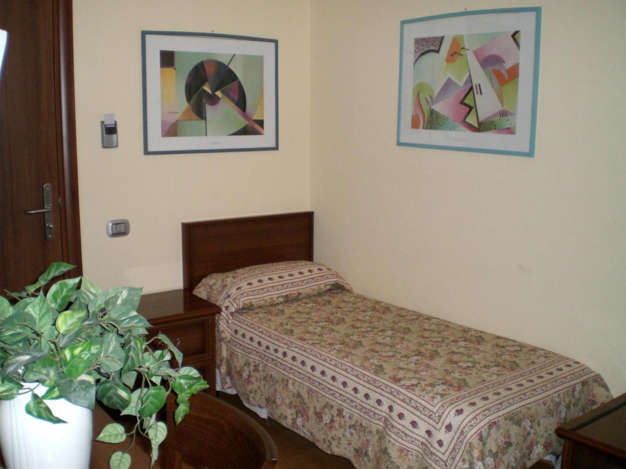 Hotel San Giorgio Tavazzano Extérieur photo